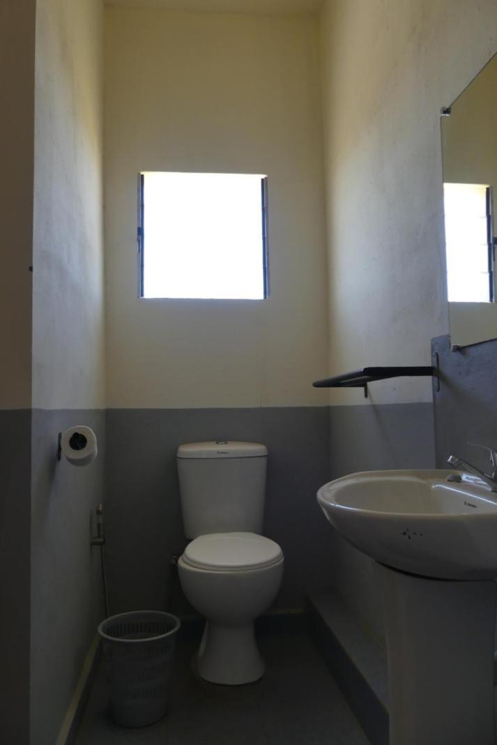 Centre Lucien Botovasoa Bed & Breakfast Antsiranana ภายนอก รูปภาพ